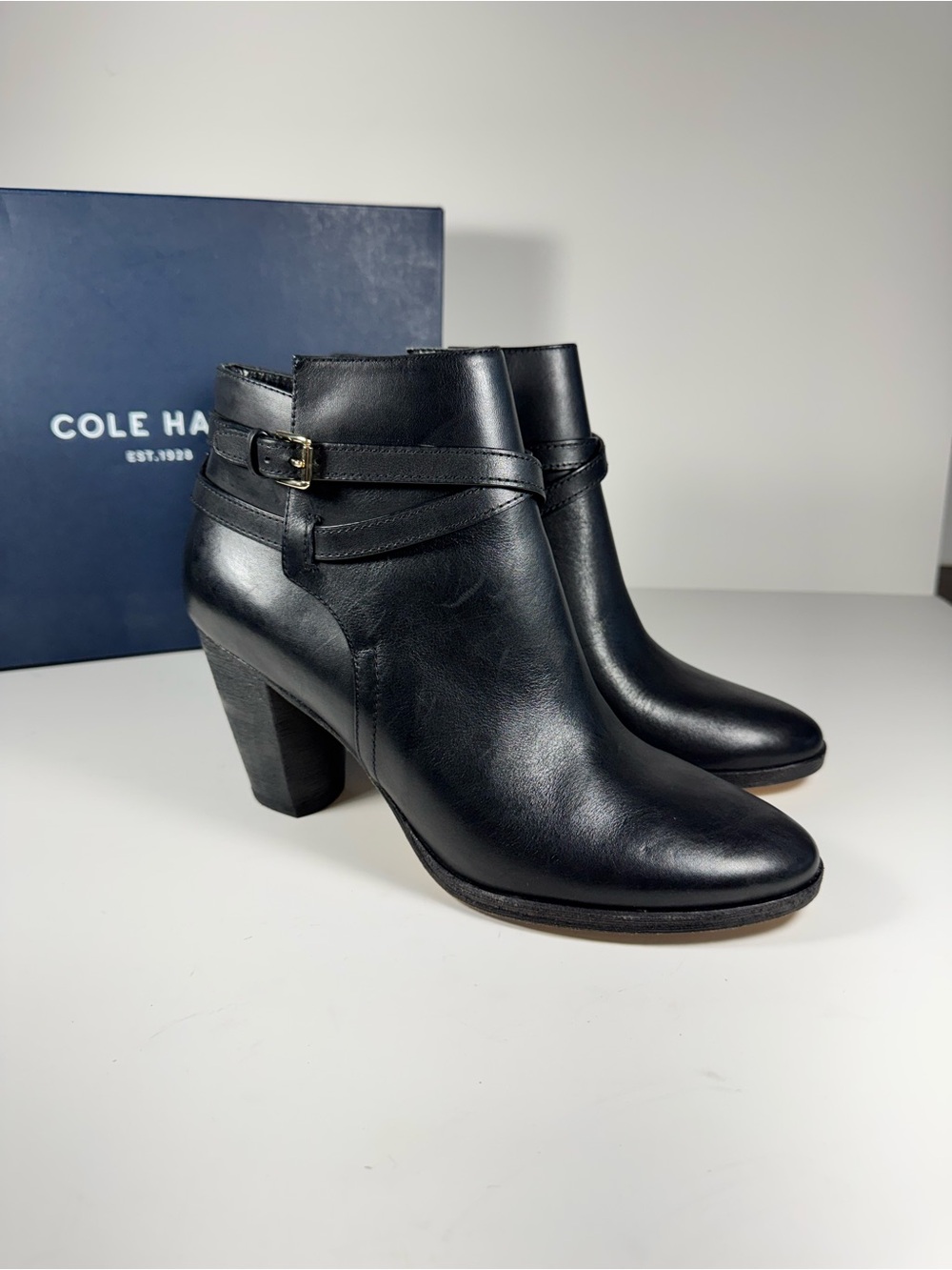 Cole Haan Hayes Black Leather Buckle Ankle Heel Booties women’s 9  Winter